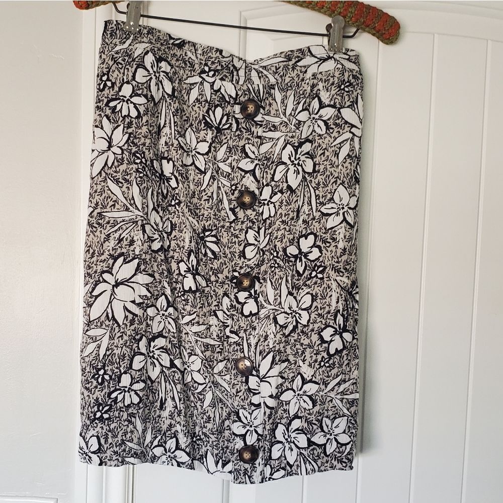 Apt.9 Skirt Size XL